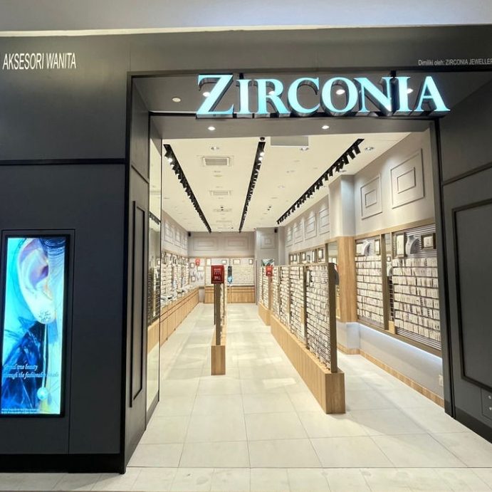 dimiliki oleh emerald oasis interprise