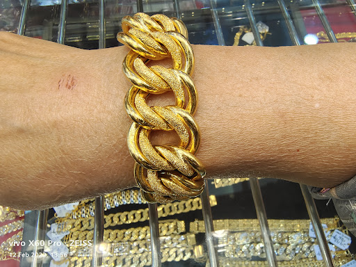 EMAS ANUAR THE LEGEND