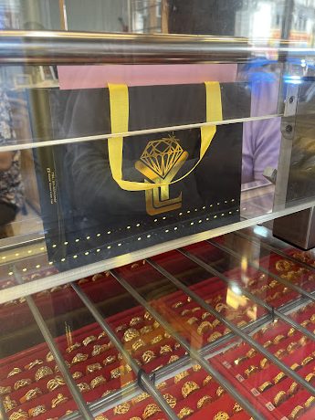 kedai emas lian yiik sungai besar